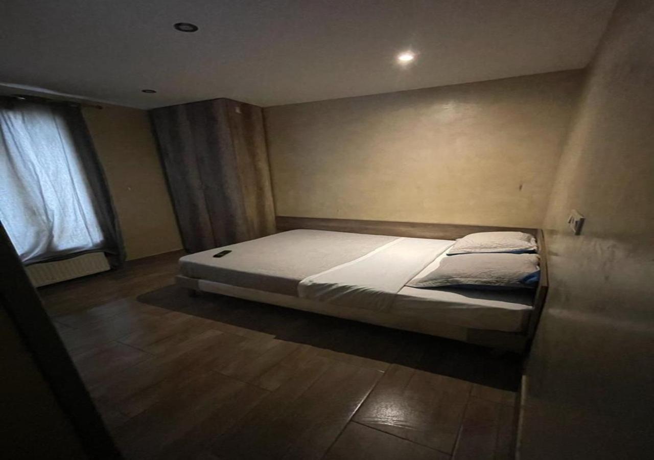 Lpl Paris Hotel ภายนอก รูปภาพ